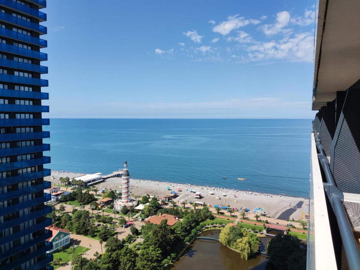 Hellobatumi Aparthotel Εξωτερικό φωτογραφία