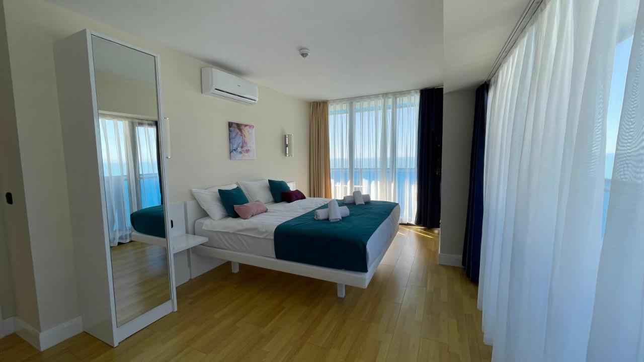 Hellobatumi Aparthotel Εξωτερικό φωτογραφία