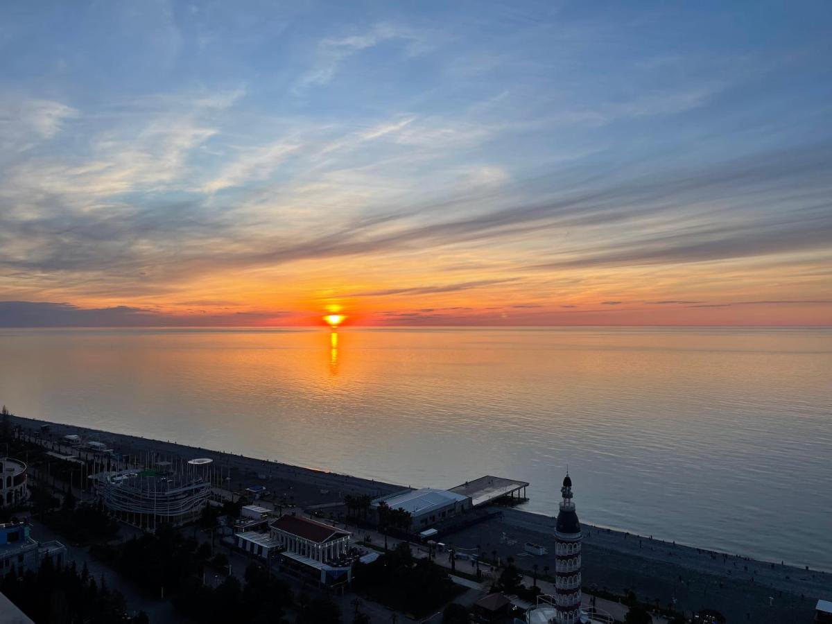 Hellobatumi Aparthotel Εξωτερικό φωτογραφία