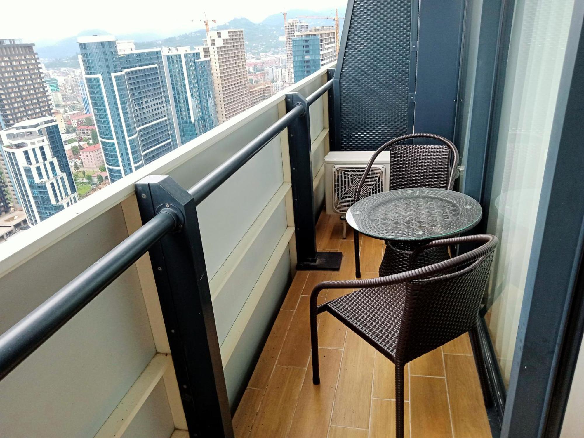 Hellobatumi Aparthotel Εξωτερικό φωτογραφία