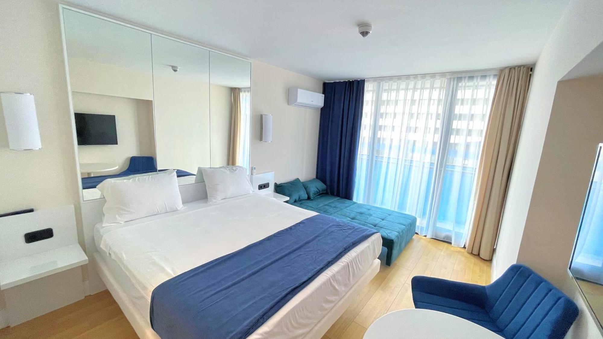 Hellobatumi Aparthotel Εξωτερικό φωτογραφία